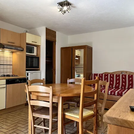 Confortable A Pour 4 Personnes Avec Terrasse - Fr-1-676-216 Daire Châtel