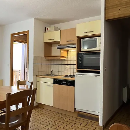 Daire Confortable A Pour 4 Personnes Avec Terrasse - Fr-1-676-216